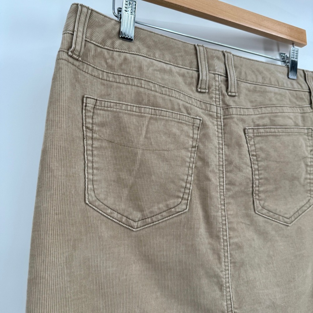 L.L. Bean Tan Corduroy Straight Knee-Length Skirt Women's Sz 6 - Picture 8 of 11